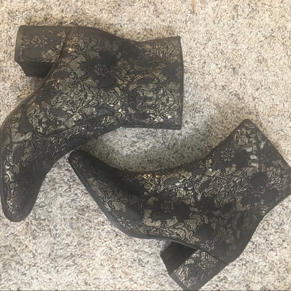 Unisa Black/Gold Lace Booties - Picture 7 of 10